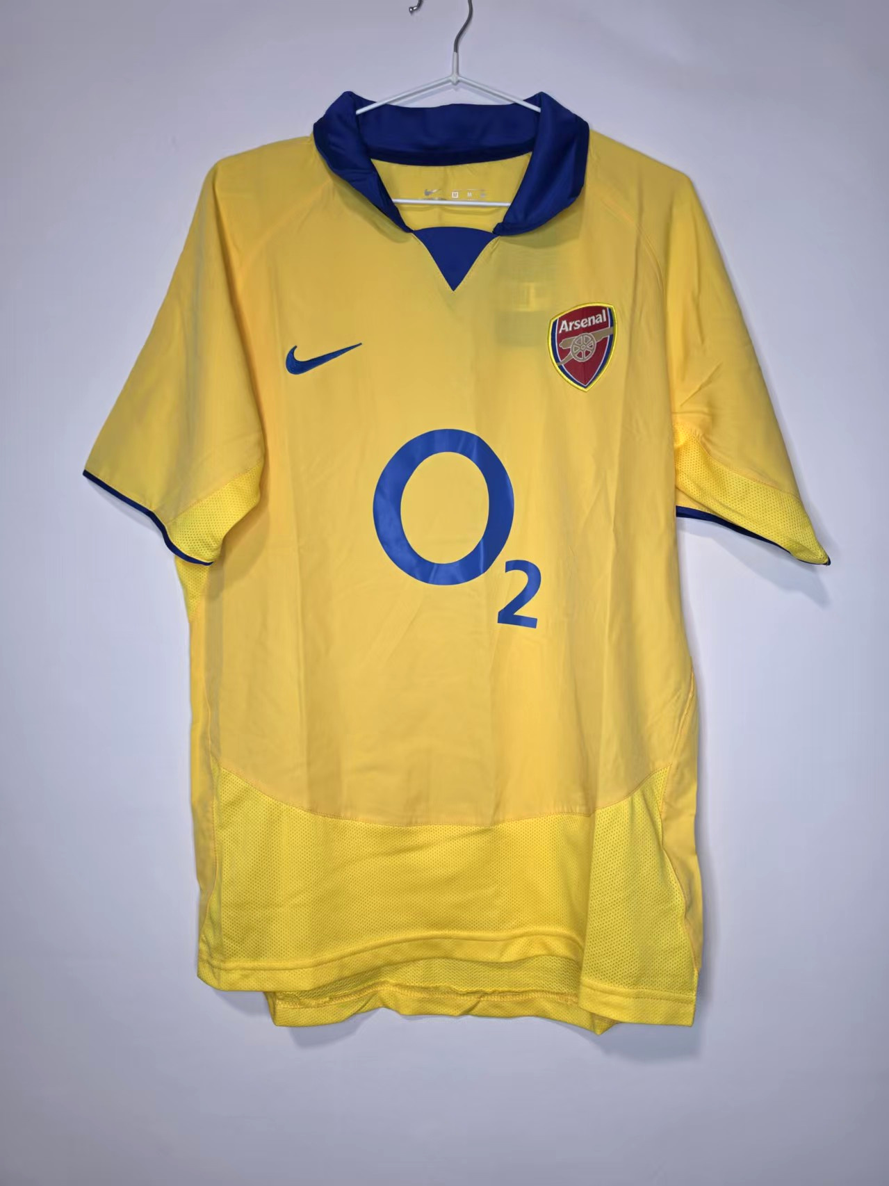 Arsenal 2003/04 Away Jersey front view