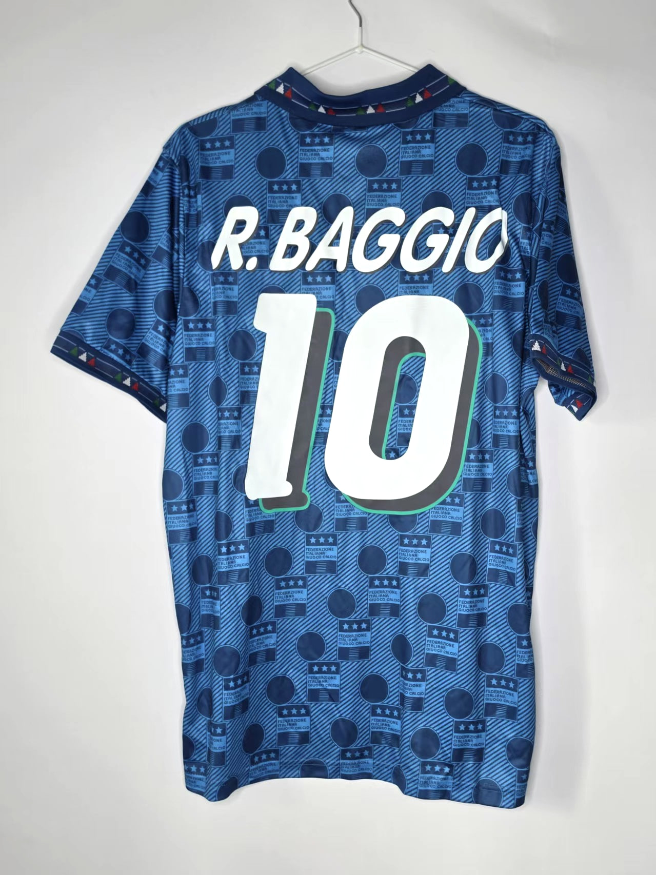 Italy 1994-Inspired R. Baggio 10 Home Retro Jersey