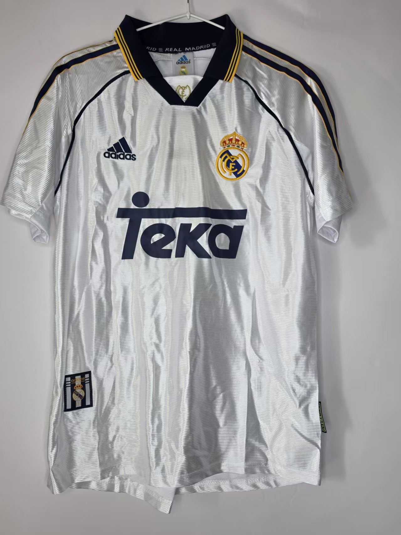 Real Madrid 2001-Inspired Retro Home Shirt