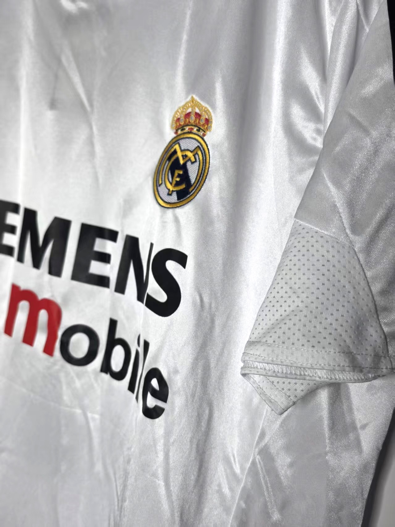 Real Madrid 2002/03-Inspired Ronaldo #9 Retro Jersey