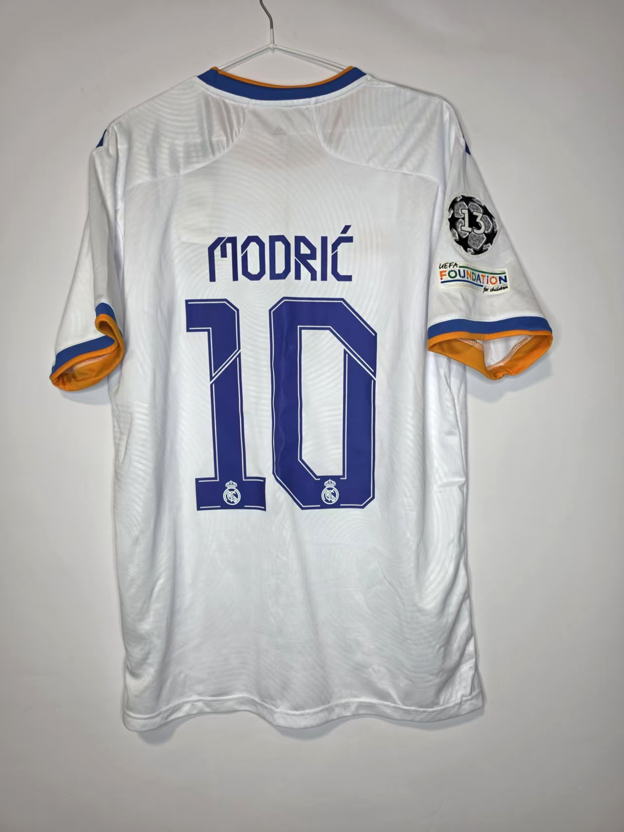 Real Madrid 2022 Champions League Final Modrić #10 Home Jersey back view