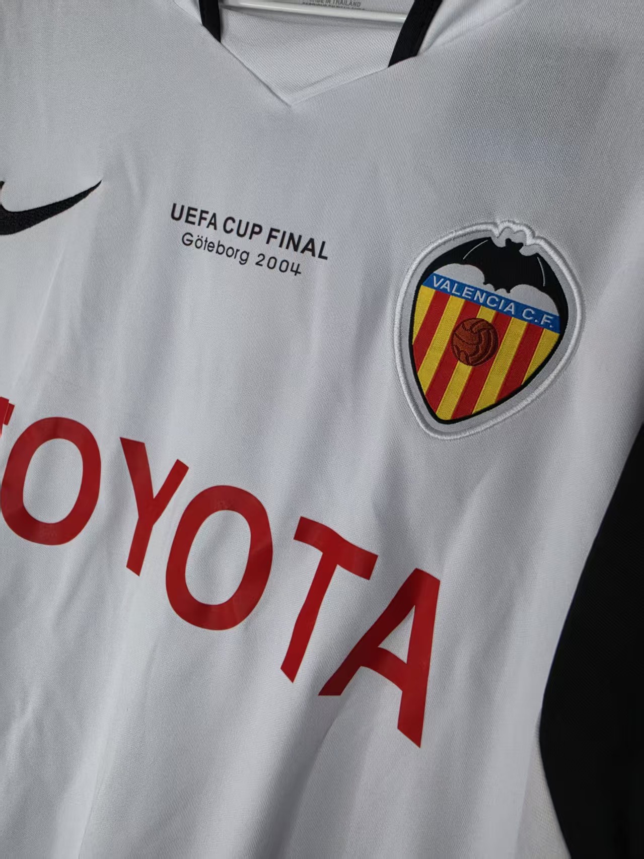 Valencia 2004 UEFA Cup Final-Inspired Retro Shirt