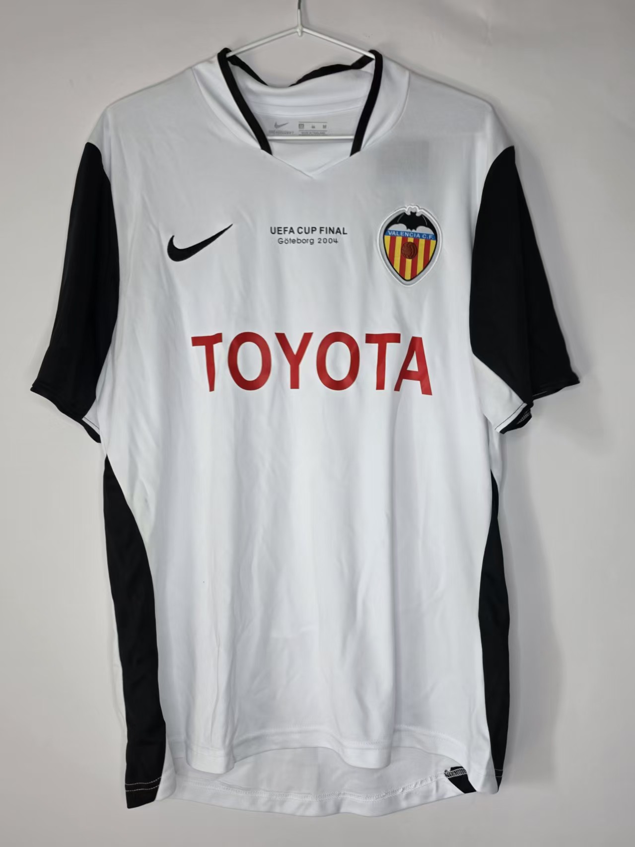 Valencia 2004 UEFA Cup Final-Inspired Retro Shirt front view